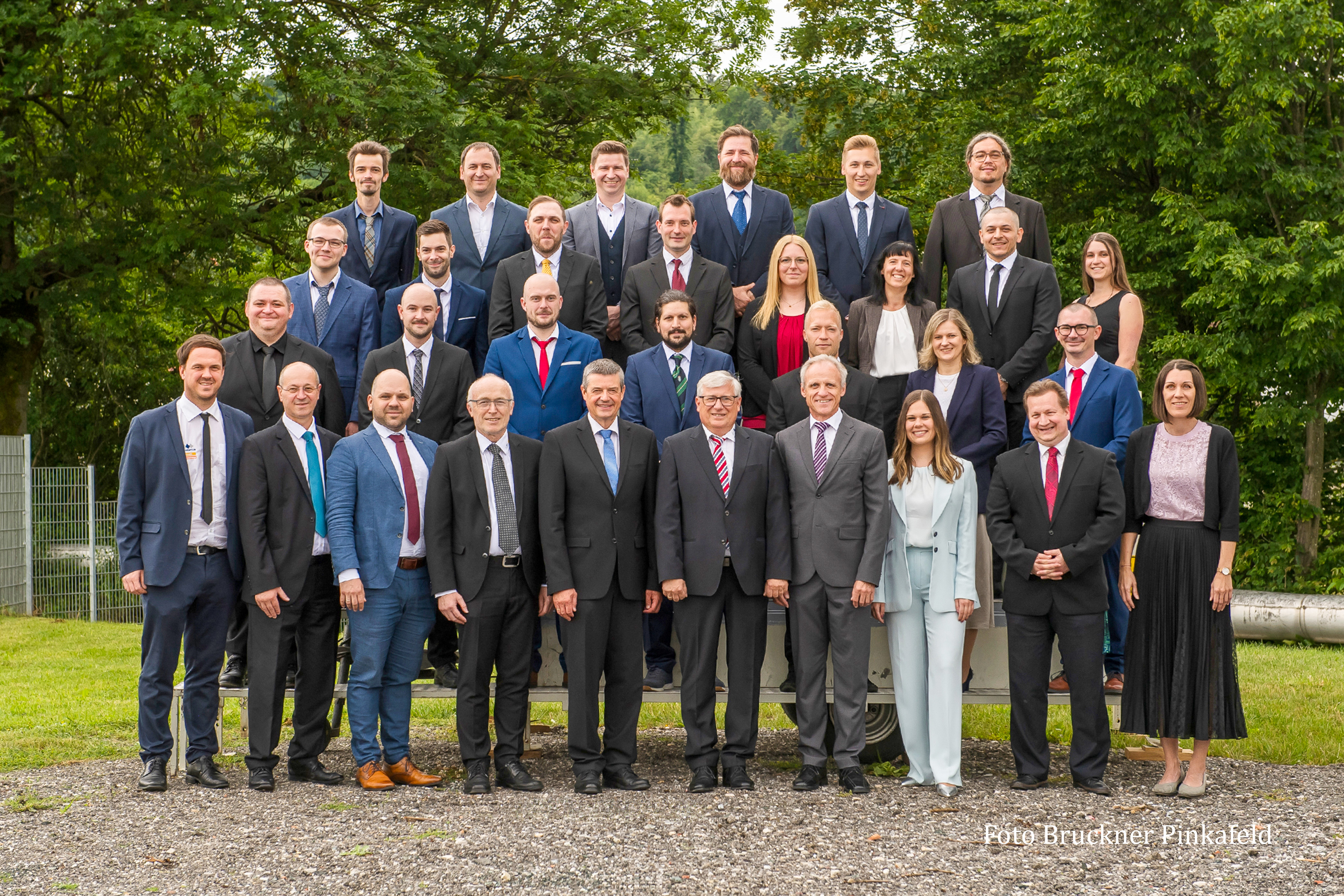 Absolvent*innen der 8YBIF/8YCIF 2026 (Foto: Foto Bruckner, Pinkafeld)
